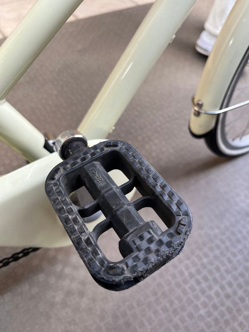 20インチ　子供用自転車　クリーム色