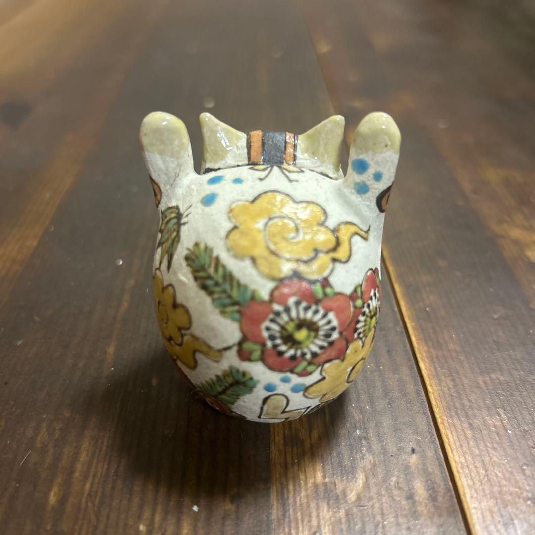 作家　陶芸作家　招き猫　欲張り両手上げ猫　縁起物　金運　幸福　商売繁盛　手描き