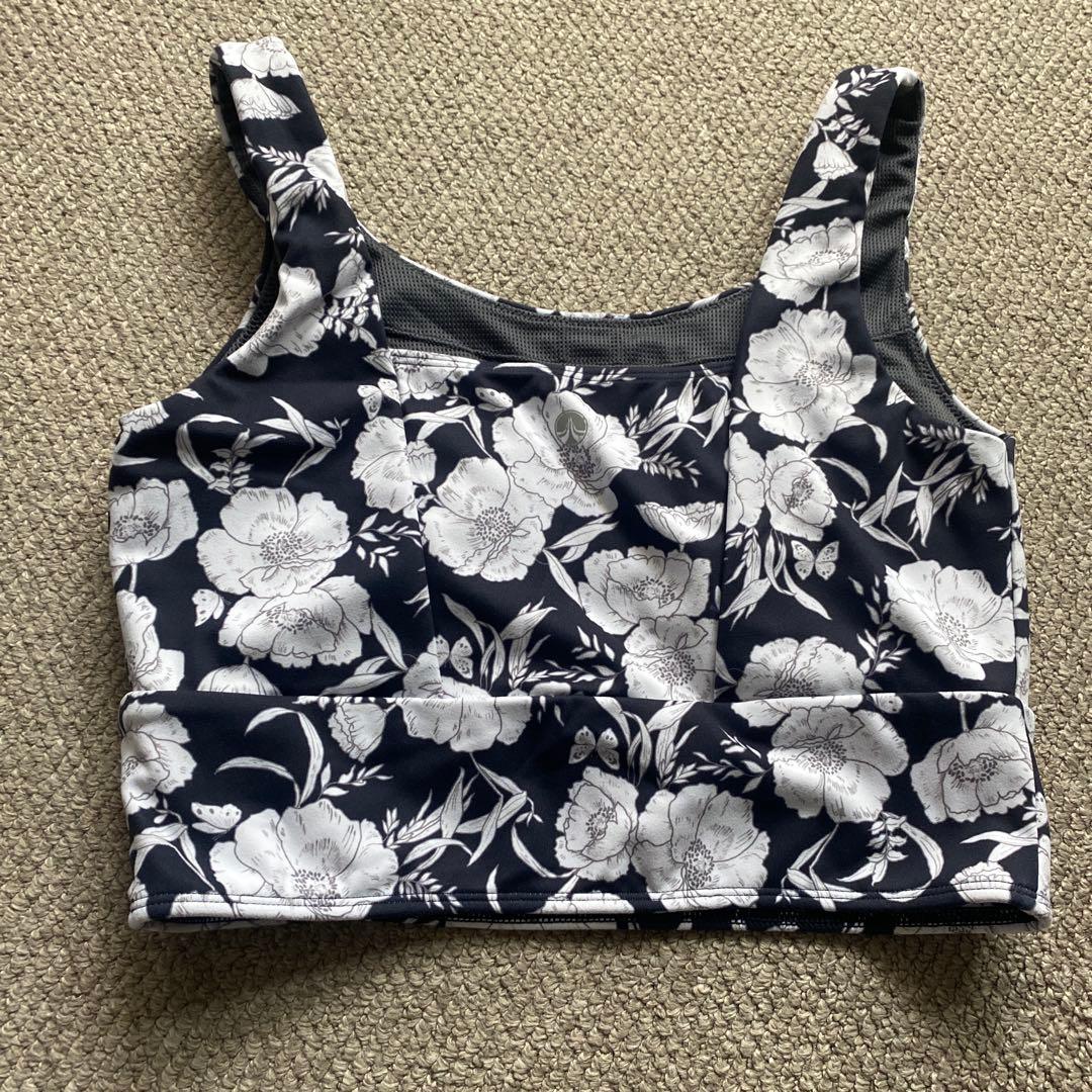 SUKARA ネイビー/ホワイト花柄ヨガウェア