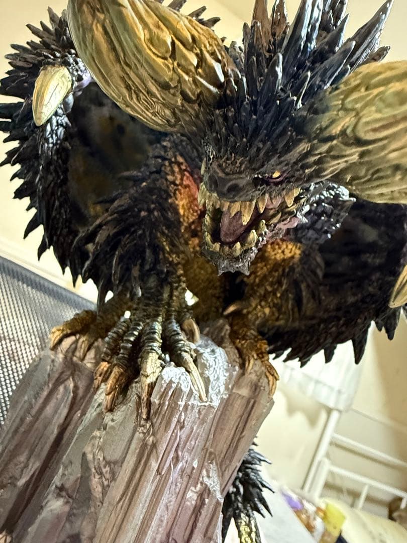 フ*活様 【美品】モンスターハンター 歴戦王 ネルギガンテ フィギュア プレミア