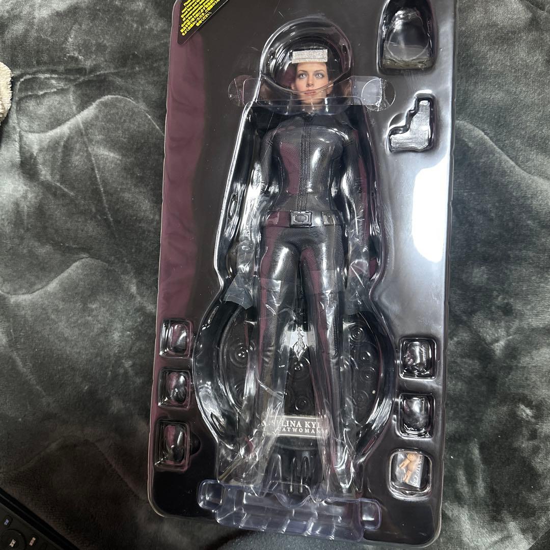 ホットトイズ　1/6 キャットウーマンバットマンライジング版