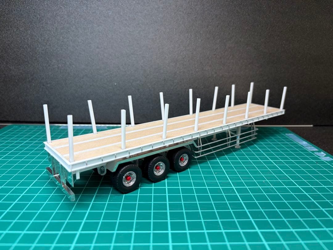 翔平　1/50 3軸フラットトレーラー　重機　建機