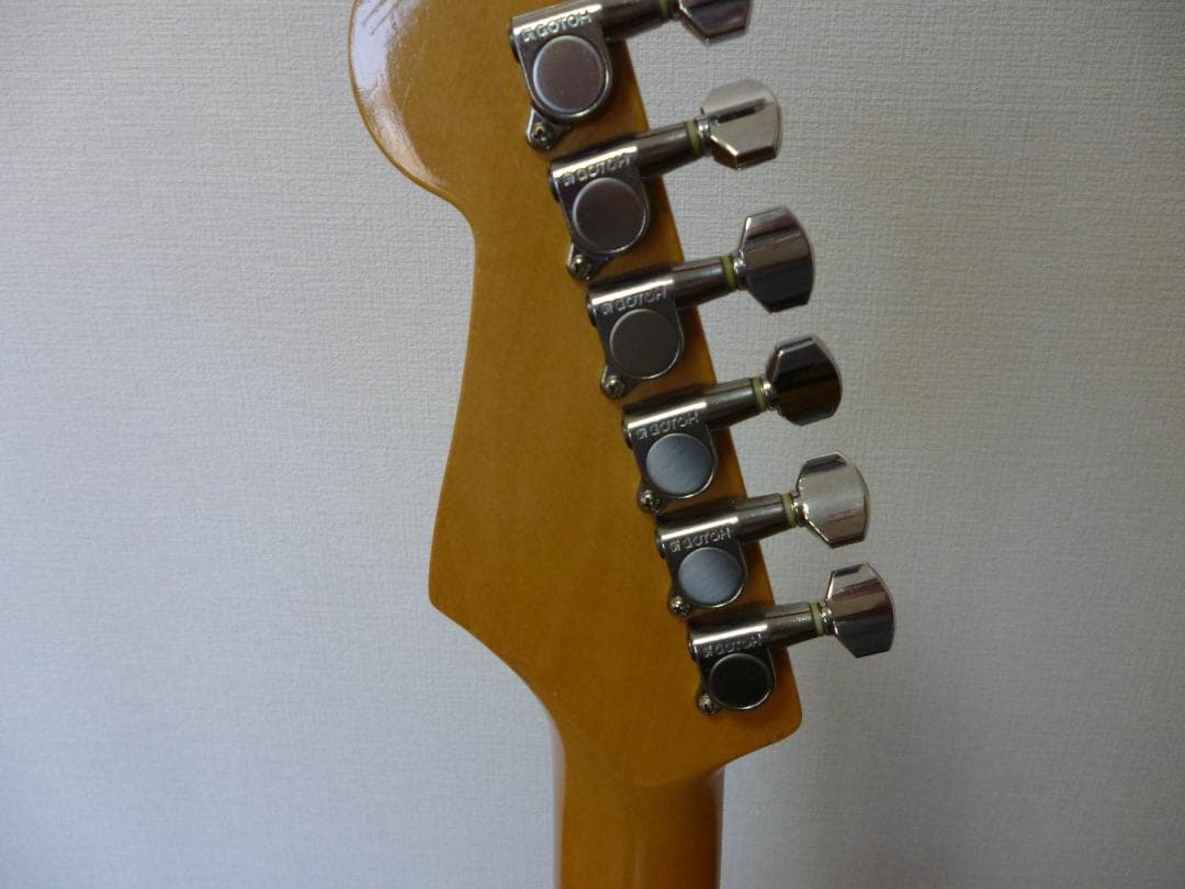 最終値下げ‼️Fender Japan ストラトTシリアル 新品ケース付　美品！