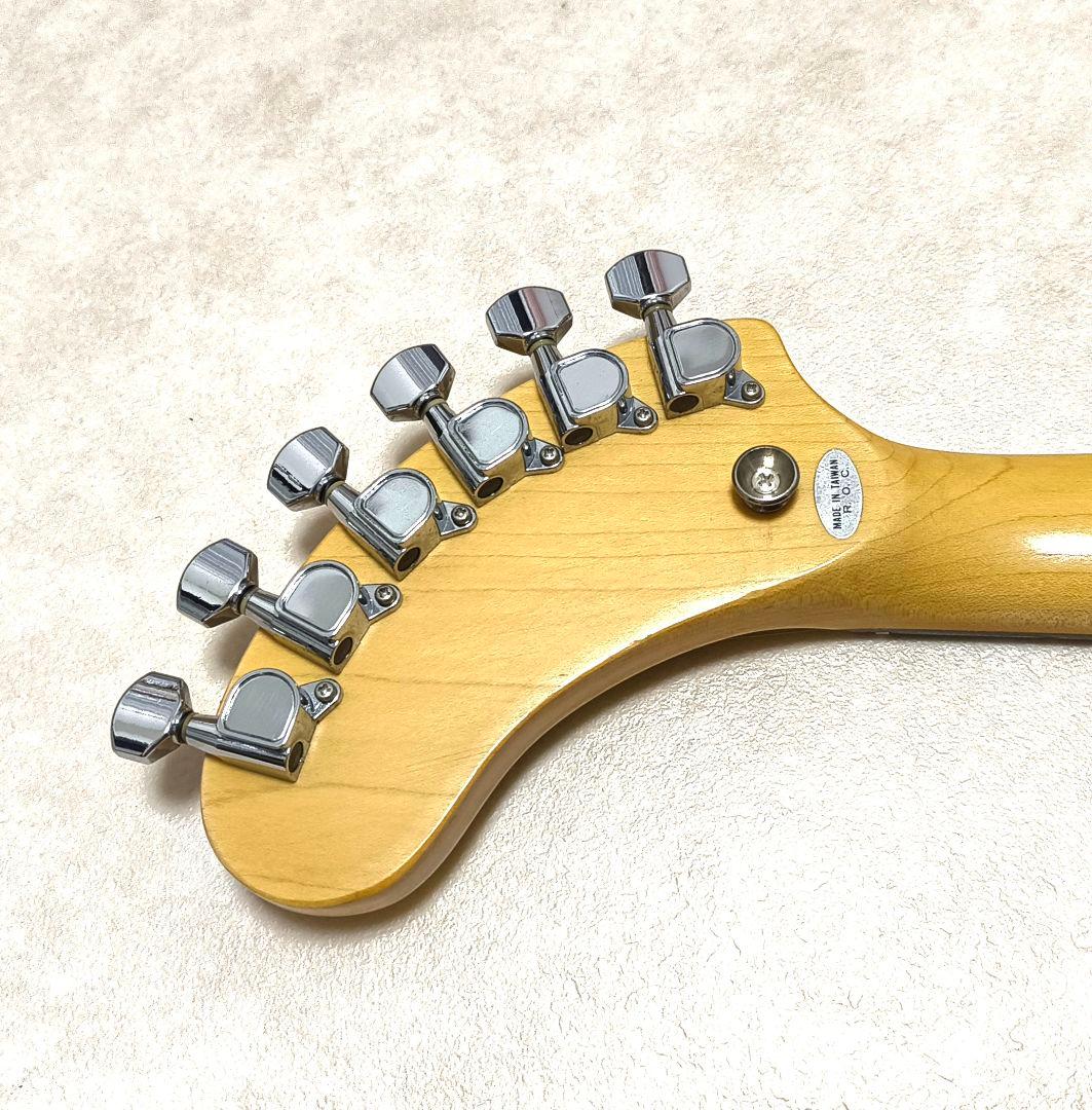 【美品】ZO-3 イエロー アンプ内蔵ミニギター 専用ケース付 ぞーさん