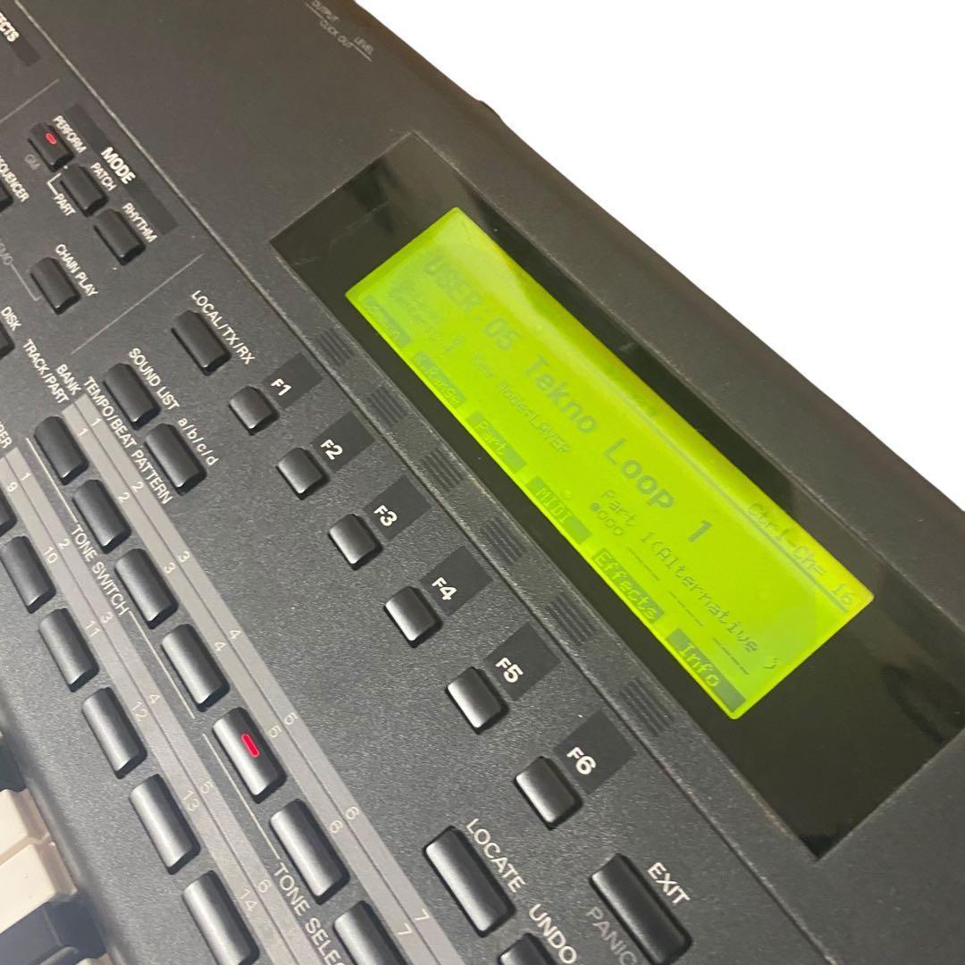 Roland シンセサイザー　XP-80 キーボード