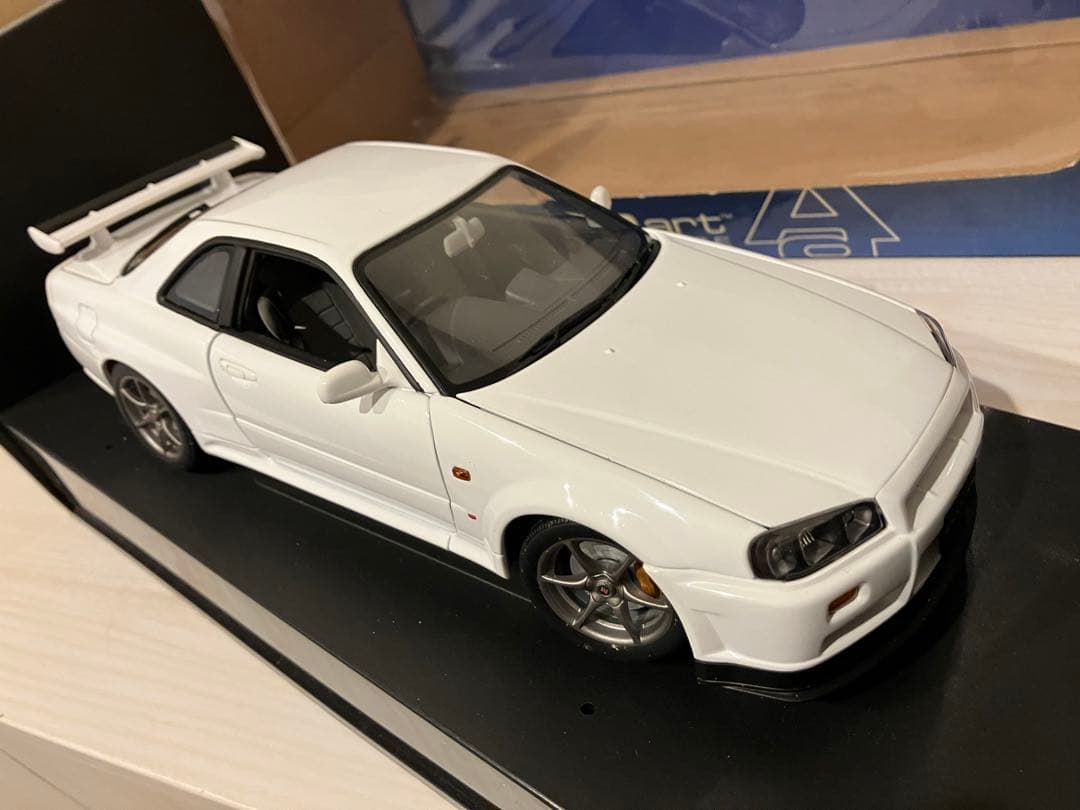 1/18 オートアート スカイライン GTR R34 V スペック