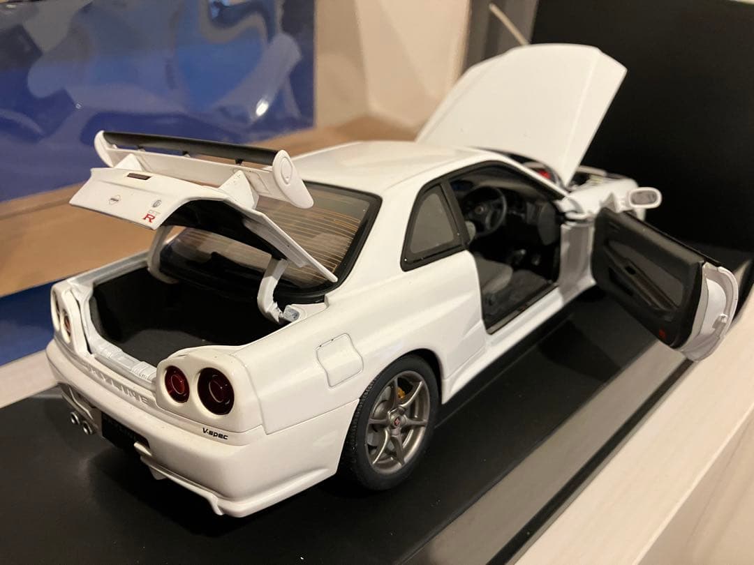 1/18 オートアート スカイライン GTR R34 V スペック