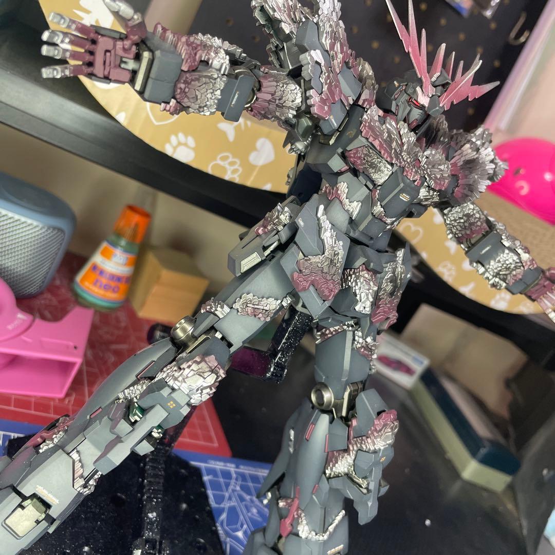 MGユニコーンガンダムバンシィ光の結晶体　塗装完成品