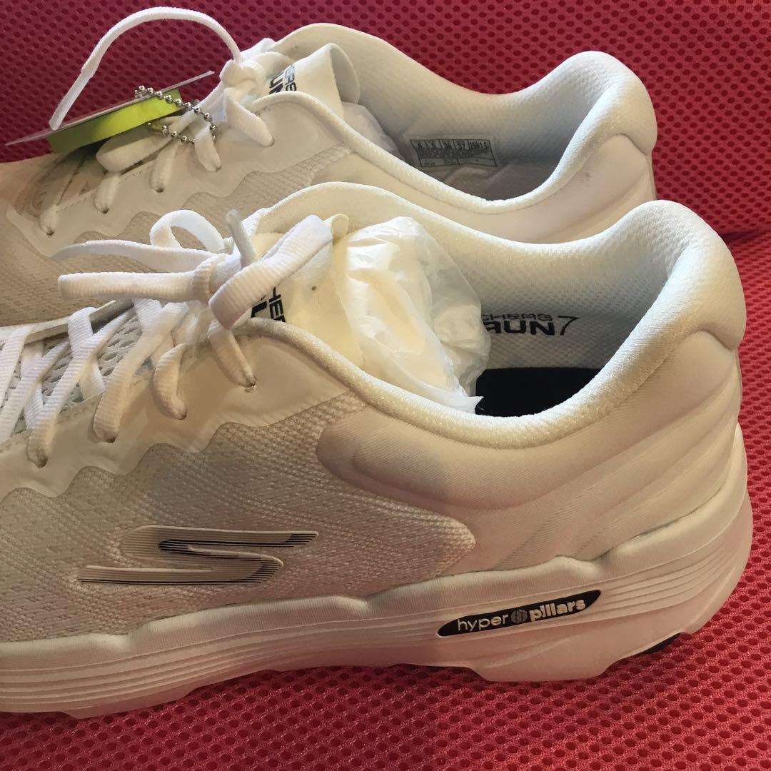 SKECHERS サイズ24(38) GOrun 7 ホワイト シューズ
