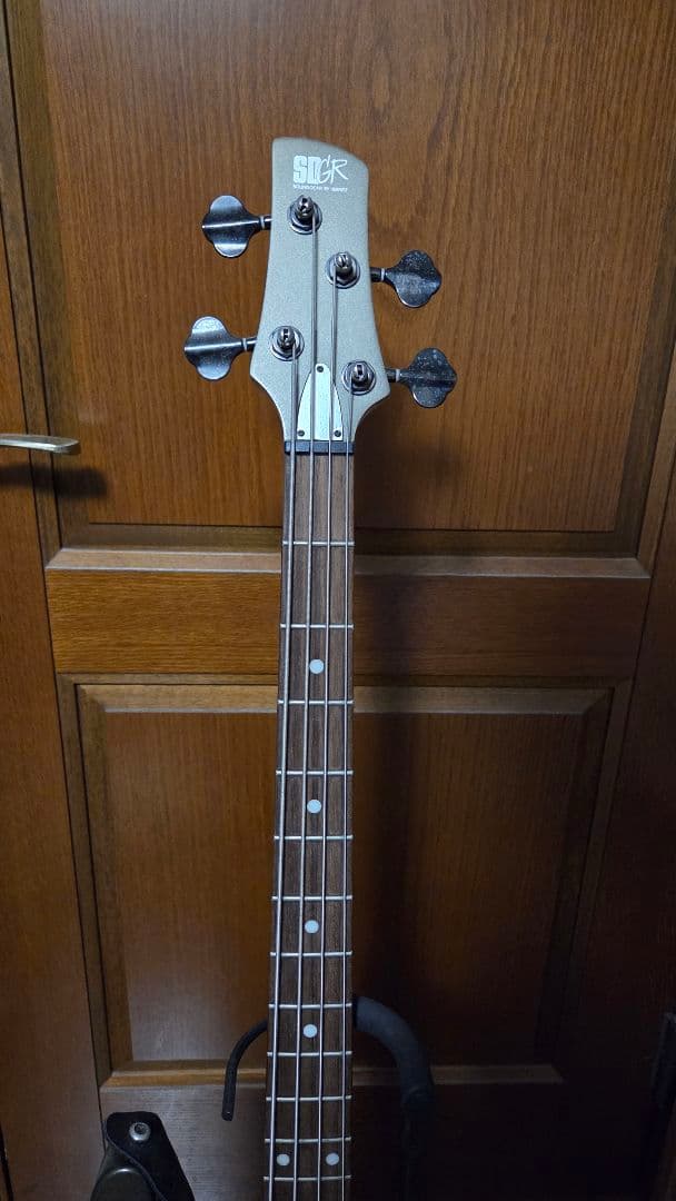 Ibanez エレキベース　SRX400 スティングレイタイプ