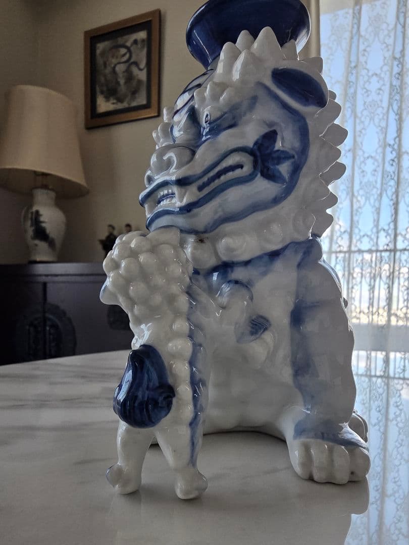 シノワズリ青白陶器 獅子蝋燭立て