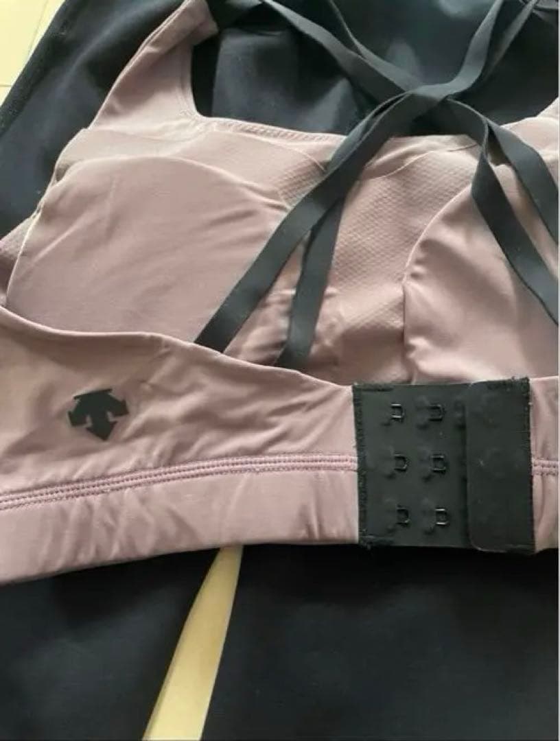 【半額】DESCENTE トレーニングウェア　M