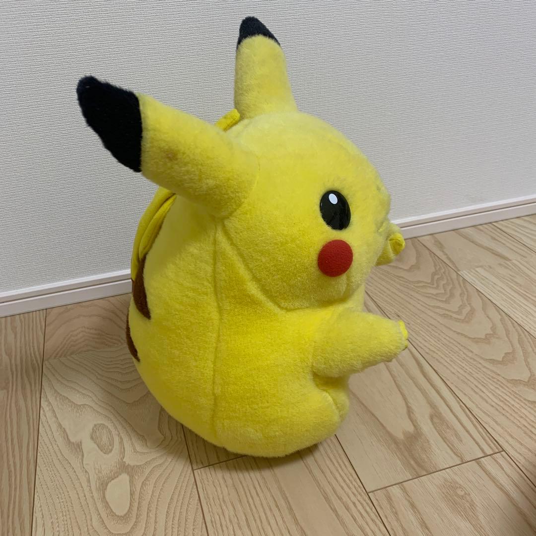 【レア】等身大ピカチュウ ぬいぐるみ　ＴＯＭＹ