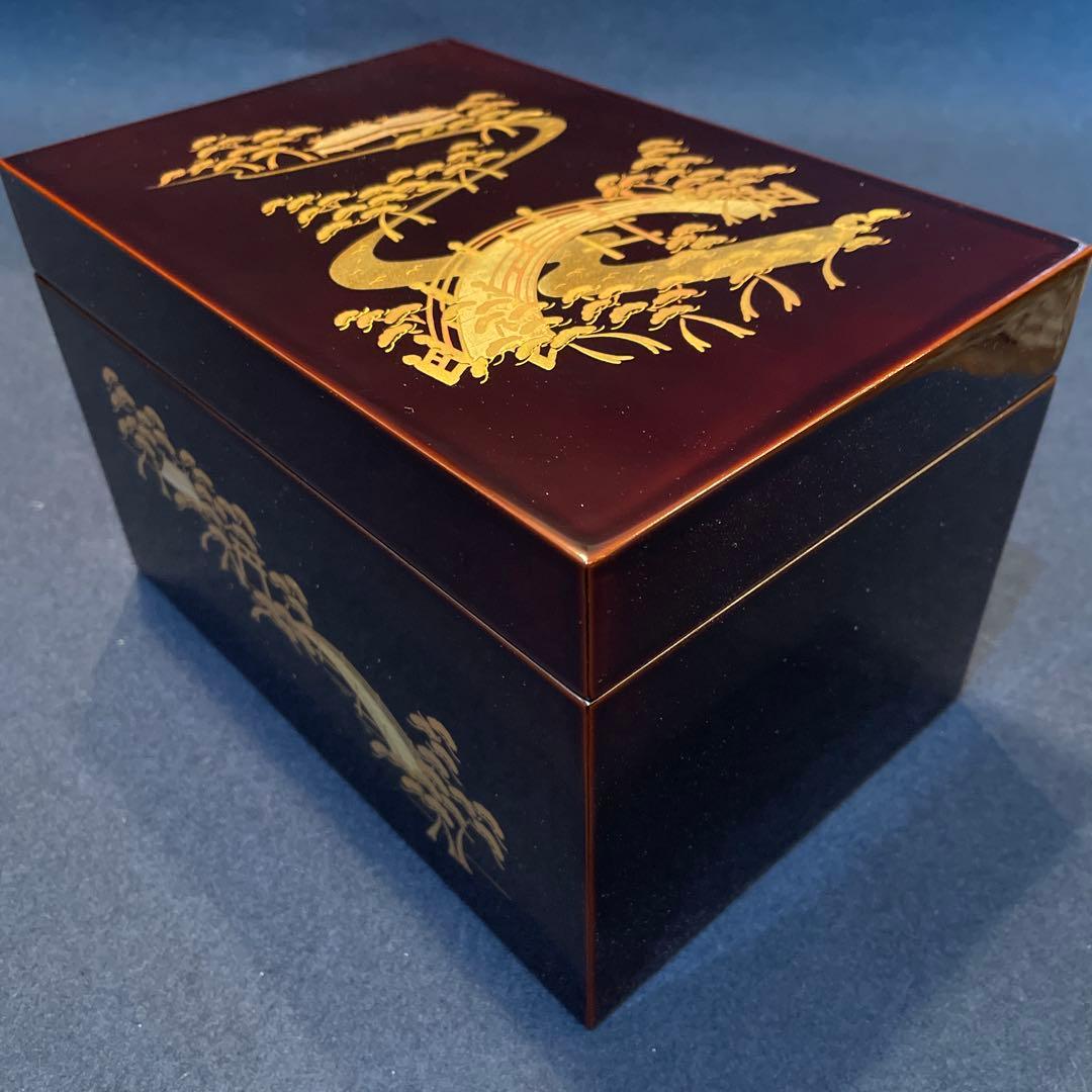 「茶箱」『溜塗の住吉蒔絵 利休茶箱』です。共箱※美品　茶道具