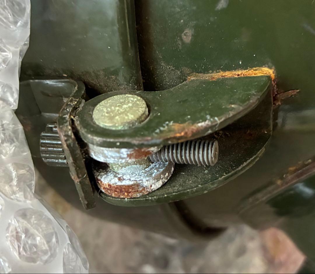 イギリス陸軍 放出品 車輌用前照灯 FV157942 実物