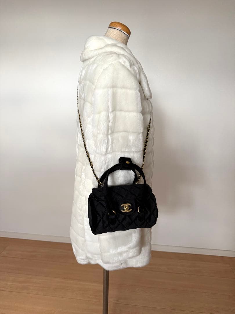 CHANEL VIP ショルダーバッグ　ベロア ゴールドチェーン　ノベルティ