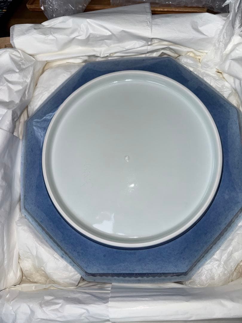 人間国宝　十四代　今泉今右衛門　色絵吹墨墨はじき雪文額皿