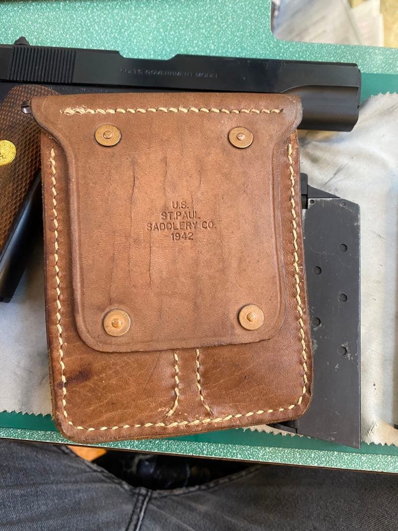 東京マルイコルトガバメントマークIV 70ガスブローバック　マガジンポーチ付き