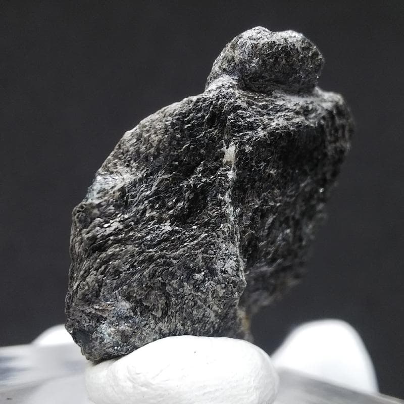 496 アレキサンドライト 母岩付 原石 結晶 ブラジル産