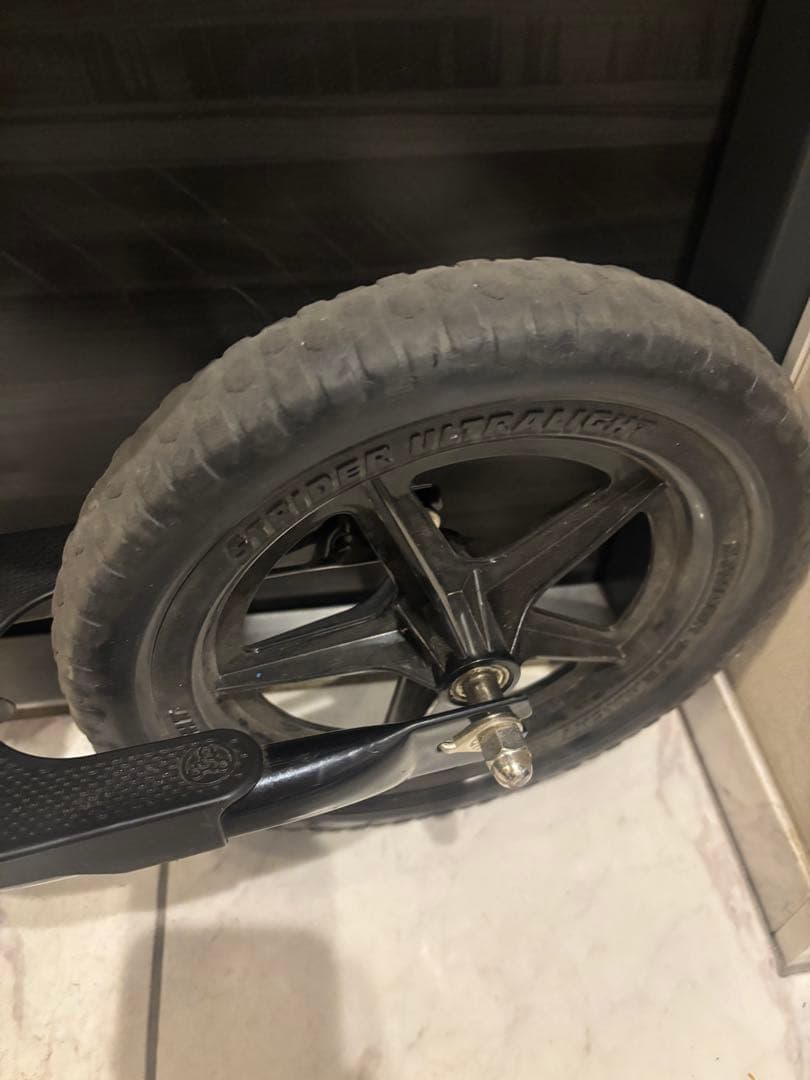 STRIDER スポーツモデル バランスバイク ブラック