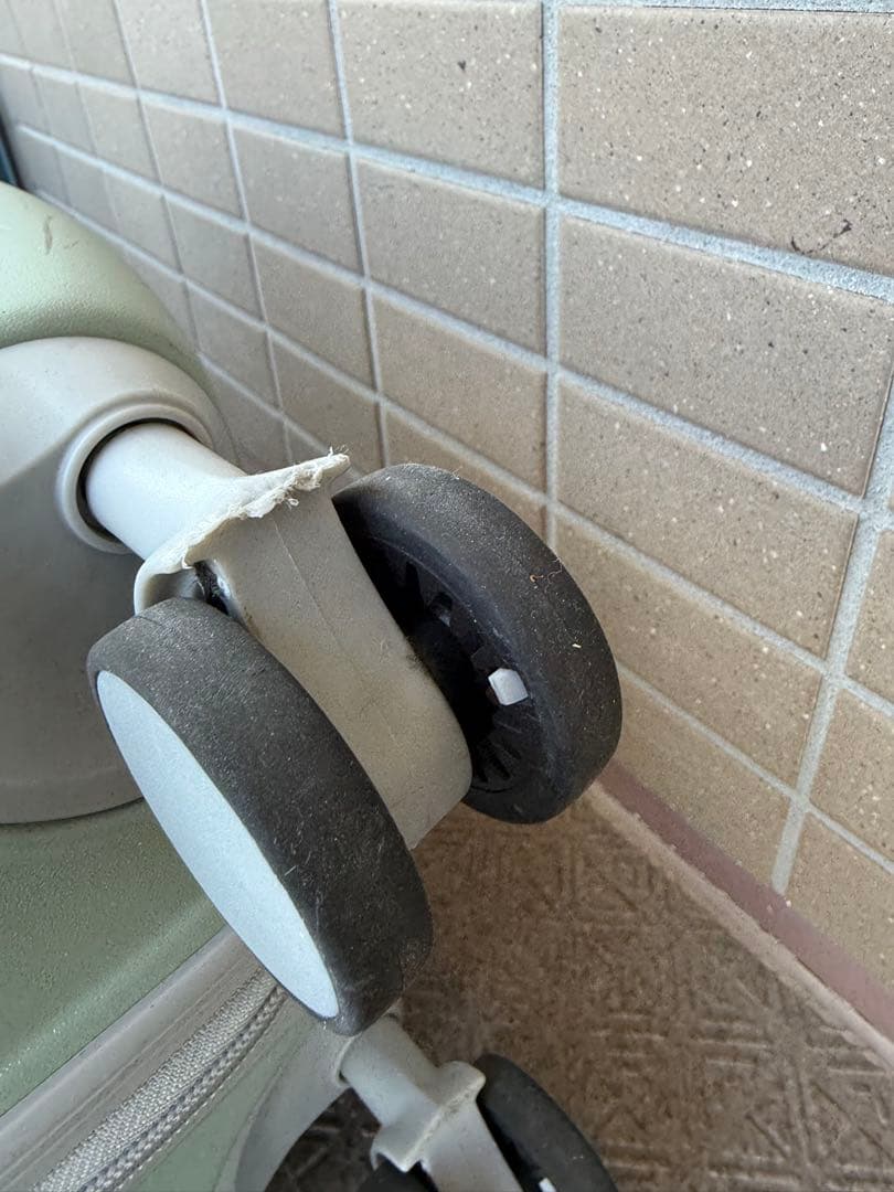 [キッズトラベル] 【子連れ旅行に革命 折りたたみタイプ子が乗れるキャリーケース