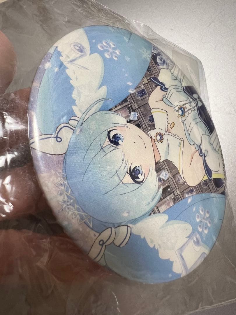 初音ミク 雪ミク miku リゼロ エミリア 缶バッジ 2個セット