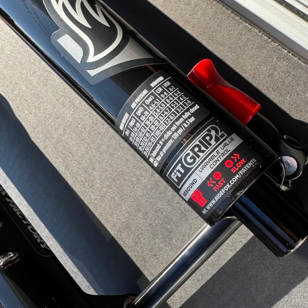 パーツ FOX FACTORY 36 FLOAT 29 160MM GRIP 2