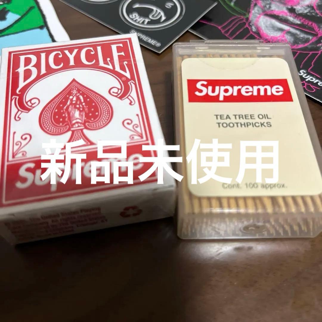 Supreme Dog Bone シュプリームステッカー、トランプ、楊枝 セット