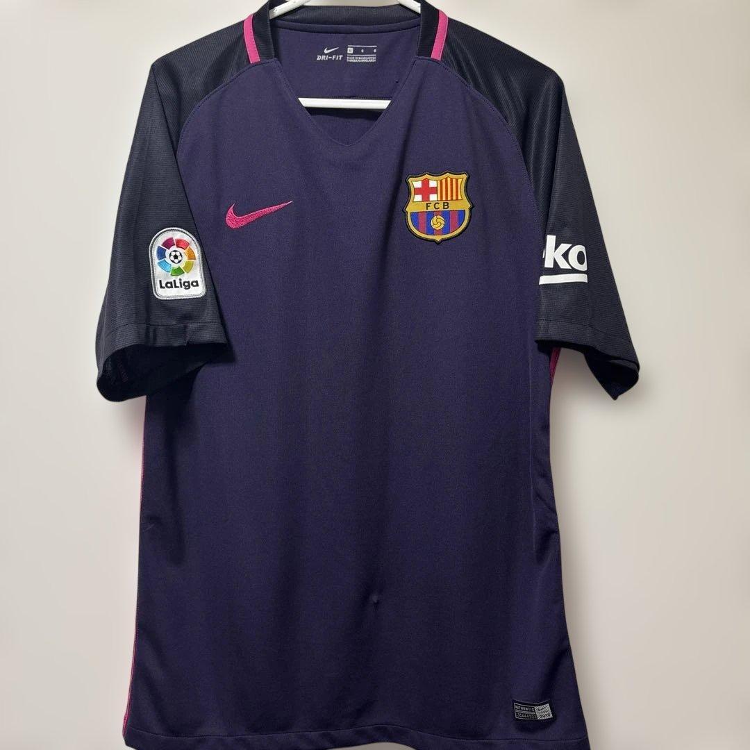 イニエスタ ユニフォームバルセロナ 胸スポなし