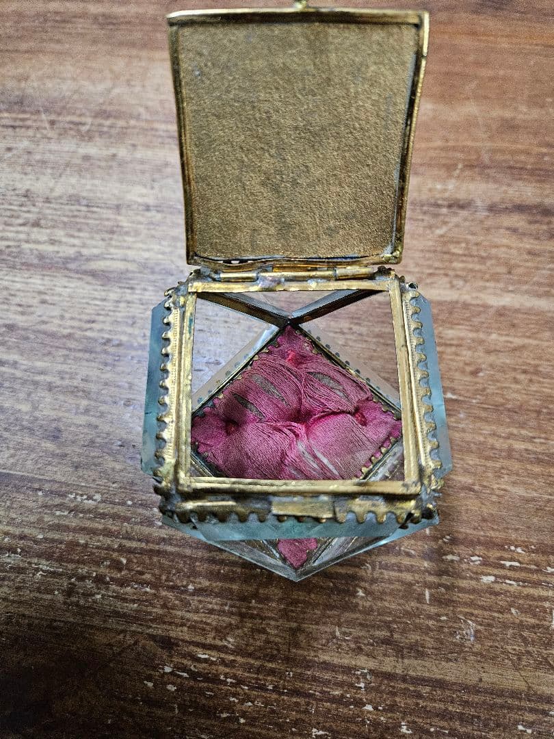 フランスアンティーク カットガラスの宝石箱 全面ベベル硝子 ジュエリーボックス