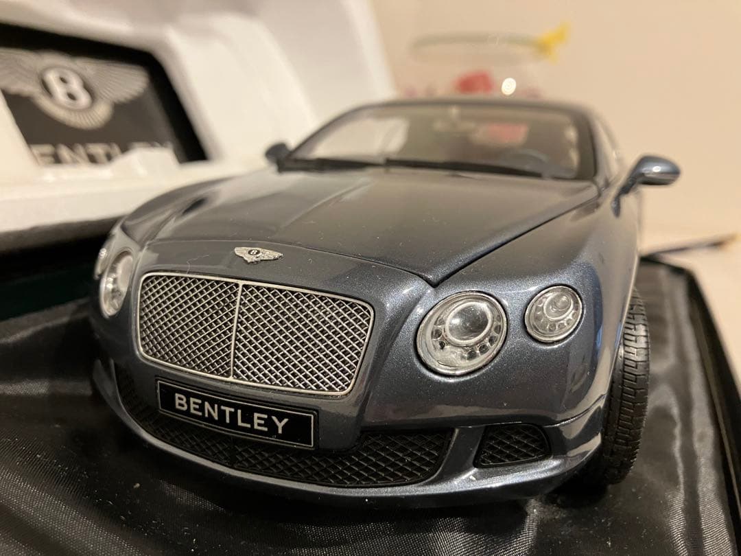 1/18 PMA ミニチャンプス ベントリー Continental GT