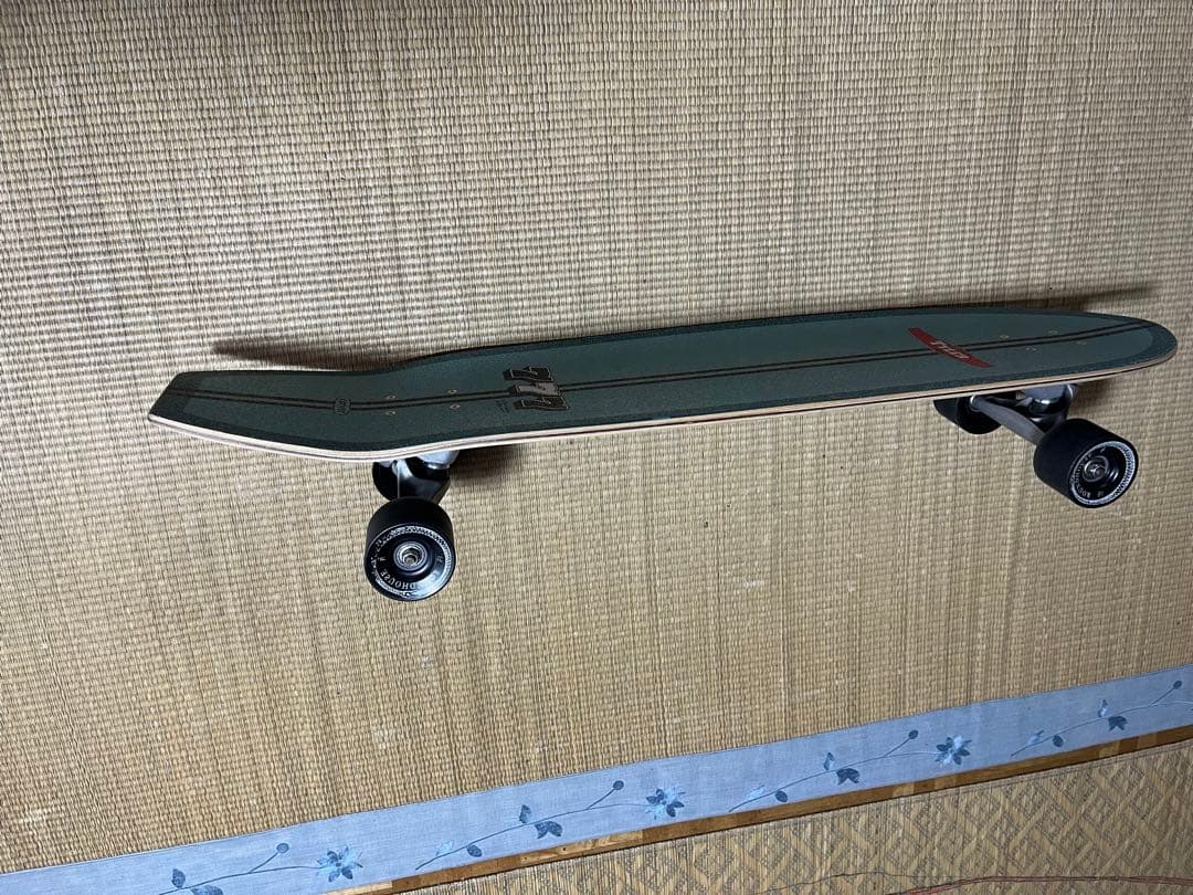 カーバーTYLER 777Surfskate Complete 36.5