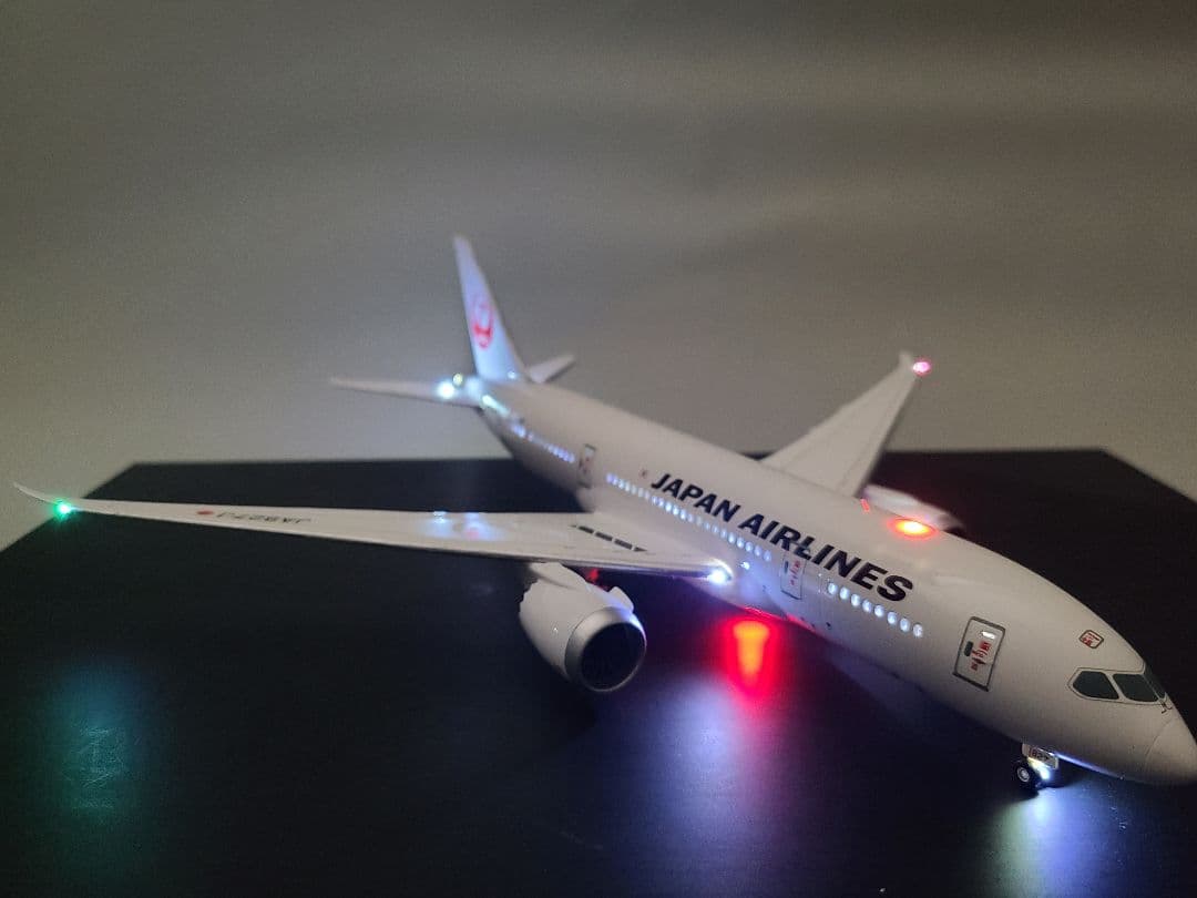 JAL Boeing 787-8 (JA827J) LED 仕様完成品