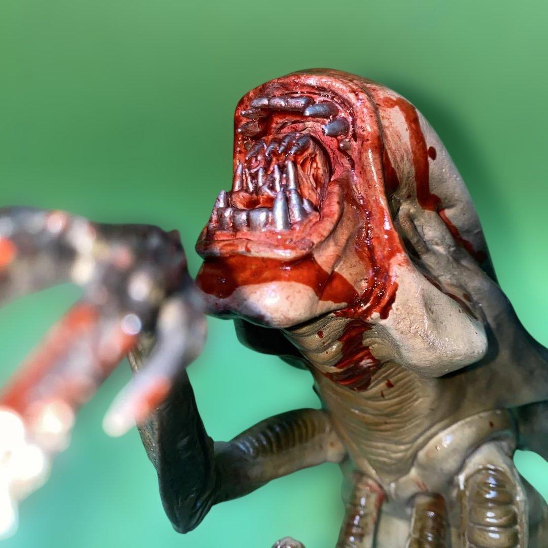 エイリアン★ソフビ★ガレージキット★クイーンチェストバスター★ALIEN★完成品