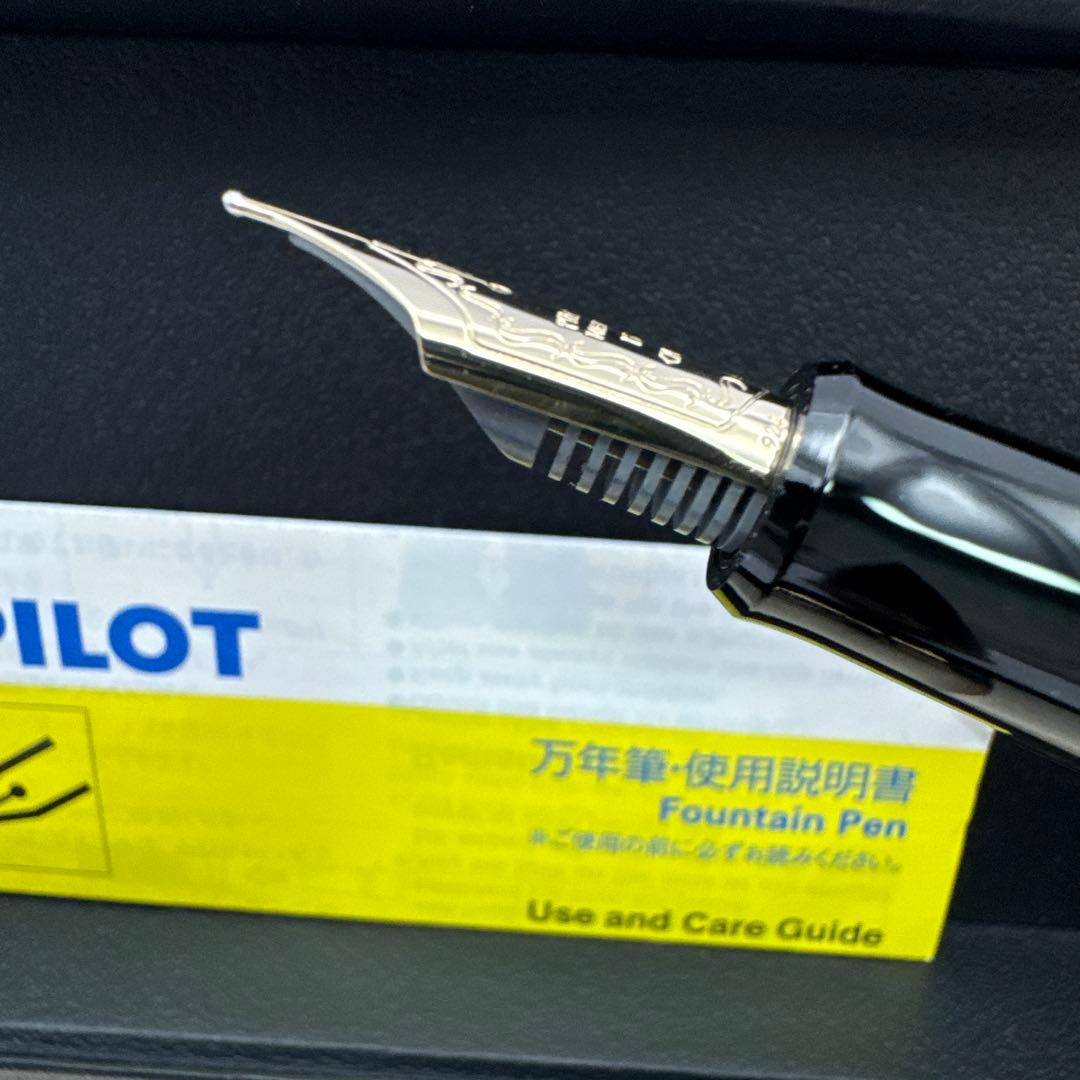 E28 PILOT 万年筆 カスタム823 透明ブラック パイロット
