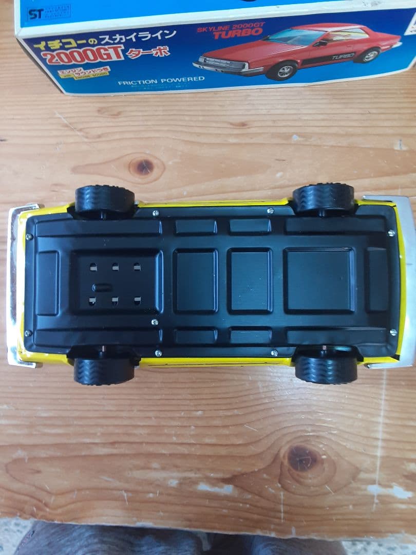 日産スカイライン2000 GT ターボ イチコ　ブリキ　ミニカー　昭和レトロ