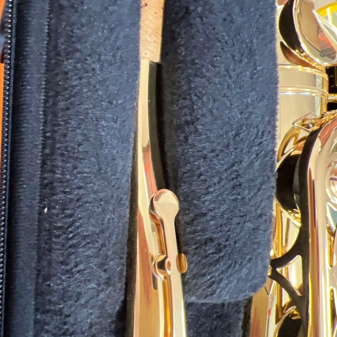 テナーサックス YTS-62 です。