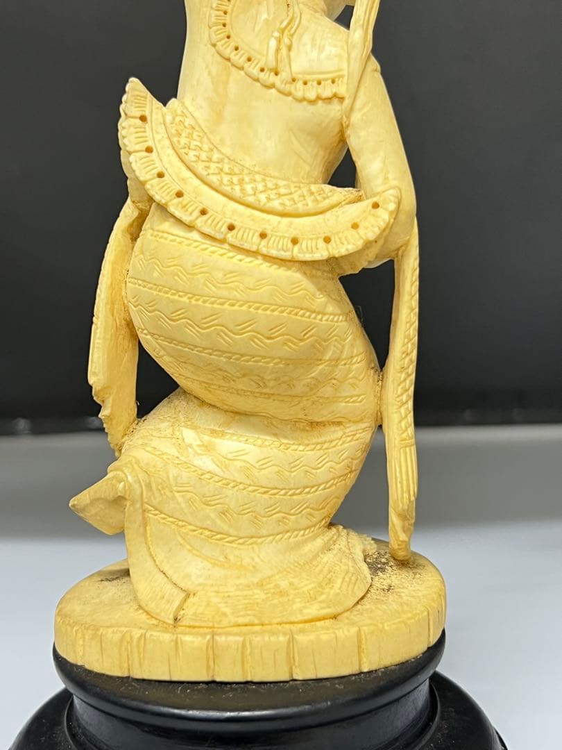 極上　人物　重さ；349g