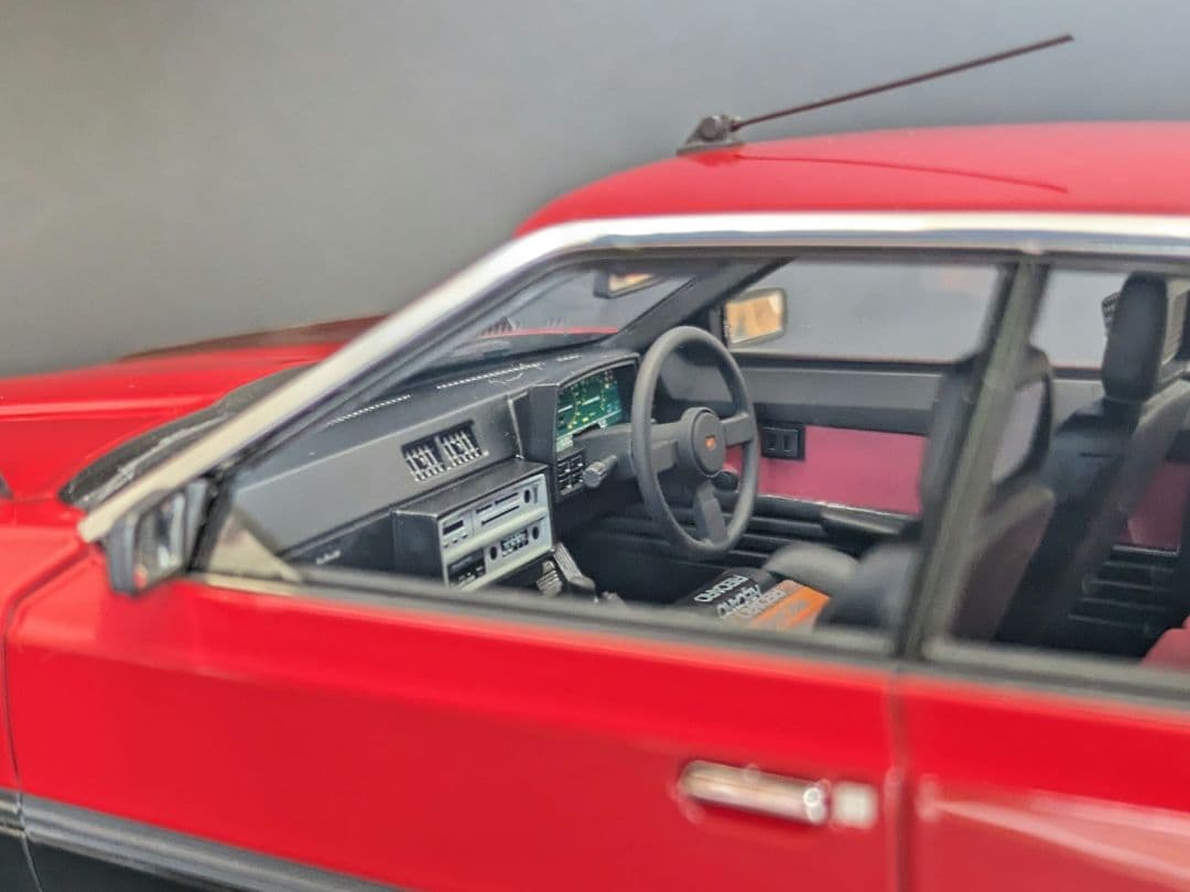 イグニッションモデル 1/18 スカイライン 2000 RS-Turbo R30