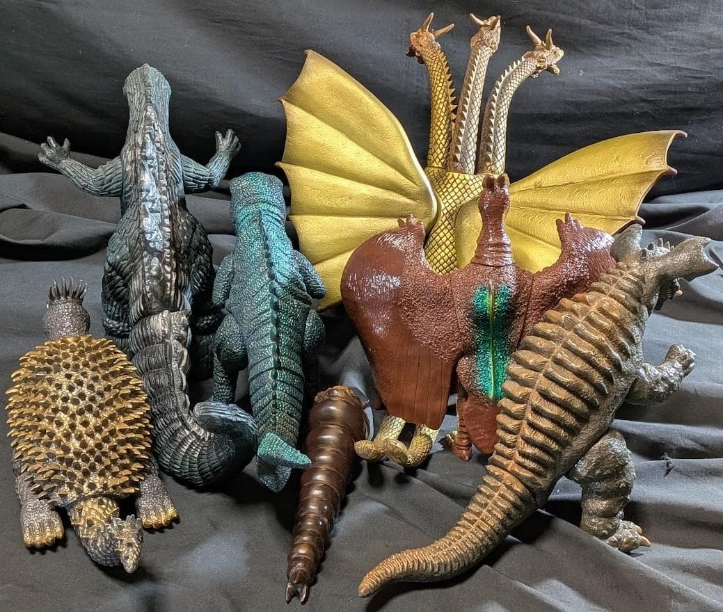 昭和ゴジラ・キングギドラ・ゴロザウルス・バラゴン他（バンダイ）ソフビ７体セット
