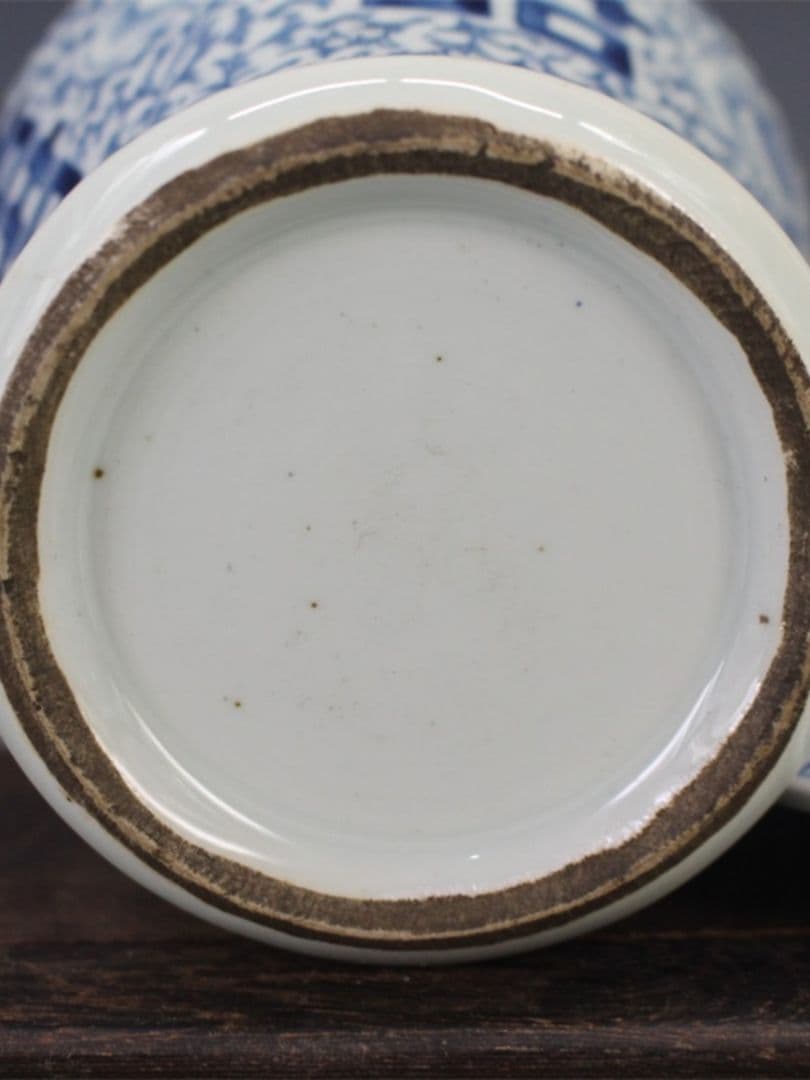 青花双喜纏枝紋将軍蓋 景徳鎮 陶磁器 装飾品 現代工芸品 美術品 置物