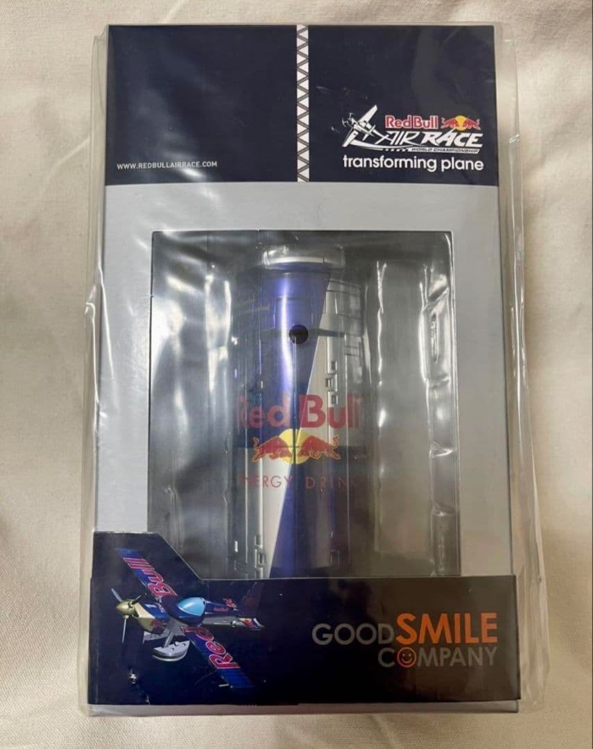 レッドブル　フィギュア　飛行機　レース　redbull 模型　トランスフォーム