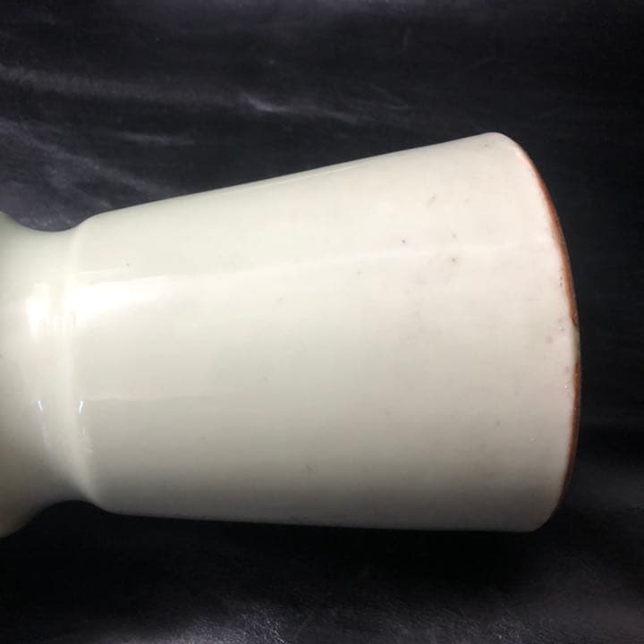 遺品整理◆蔵から謎の青磁と思われる壺、壷、花瓶、古い中国骨董だと思います。