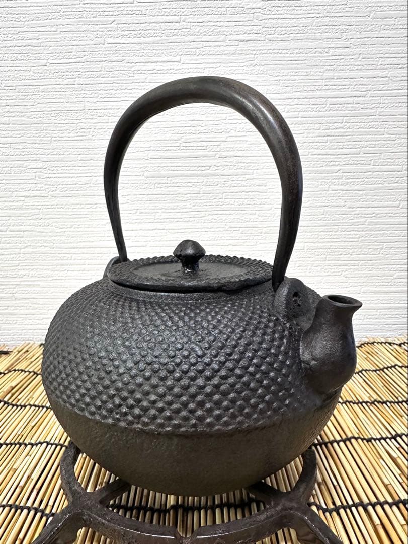未使用品コンディション　南部釜師造　天明形１２型アラレ 鉄瓶 南部鉄瓶 南部鉄器