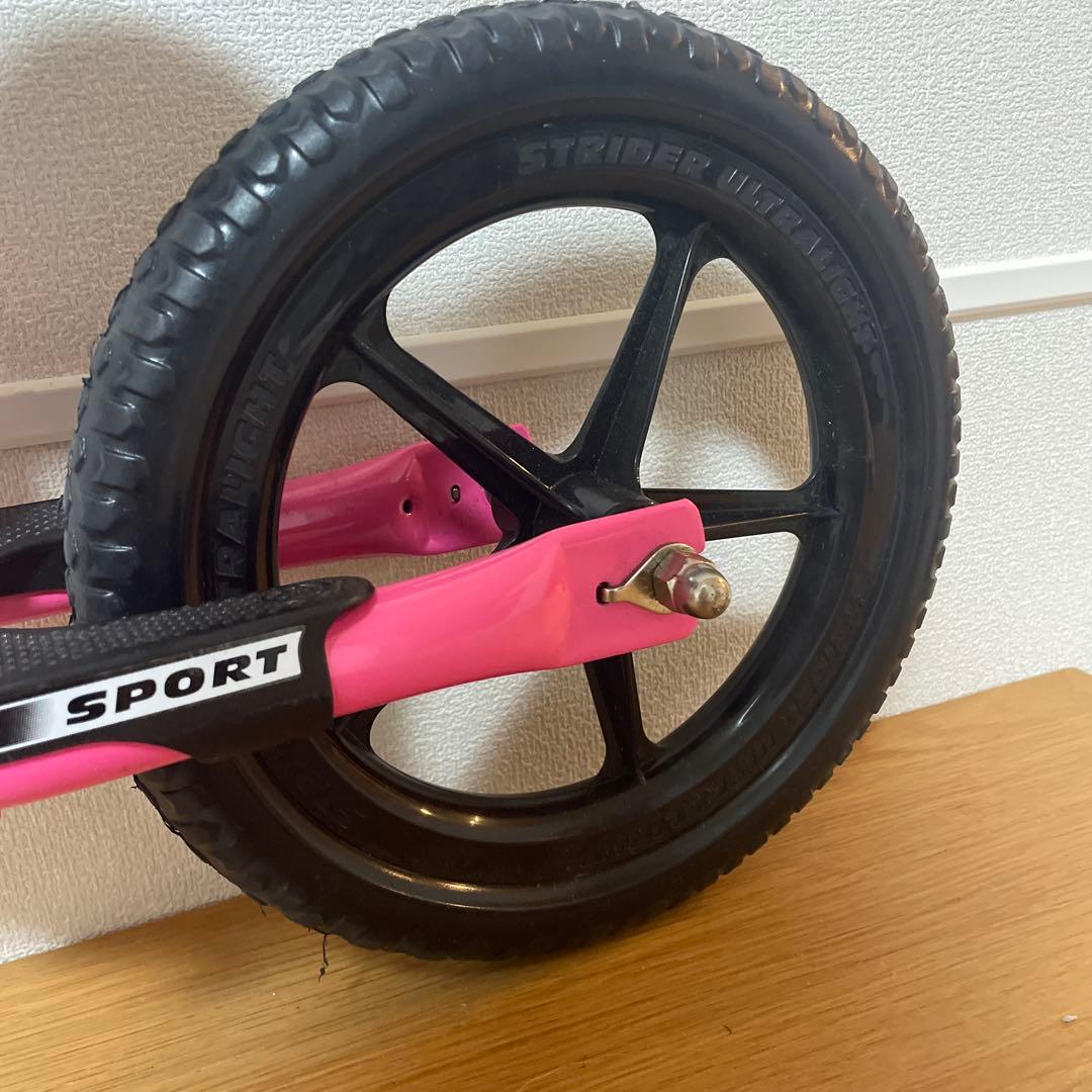 【美品】 STRIDER ストライダー SPORT12 ピンク　フット付き