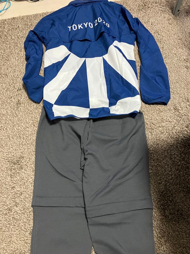 【新品未使用】東京オリンピック2022 ボランティアユニフォーム、グッズセット