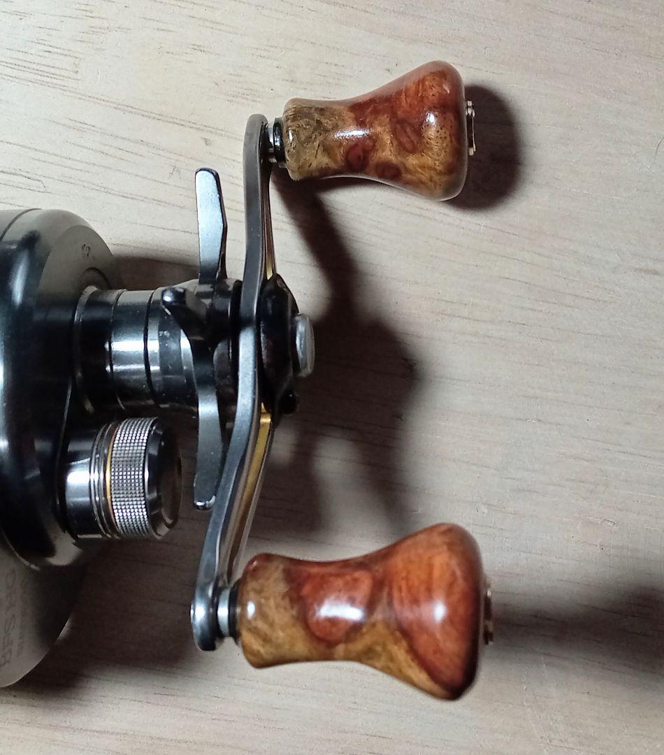 花梨ノブ　シマノ　NSクラフト ハンドルノブ　リール　パーツ　リールノブ　紅白