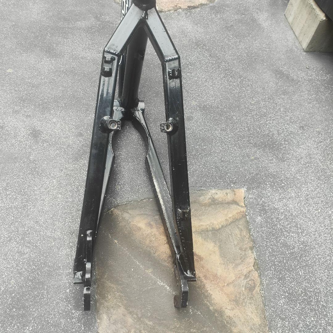 コルチナ　マウンテンバイクフレーム　ダードジャンプ　ダウンヒル　プレイバイク