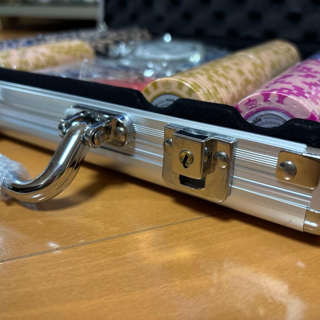 世界のヨコサワ　ポーカーセット　ケースの中身新品未開封