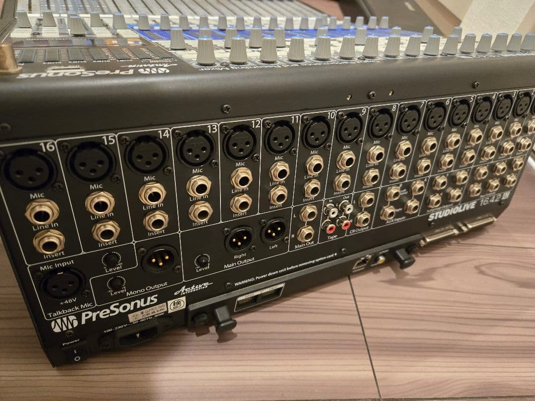【PreSouns】卓上デジタルミキサーStudioLIVE16.4.2AI